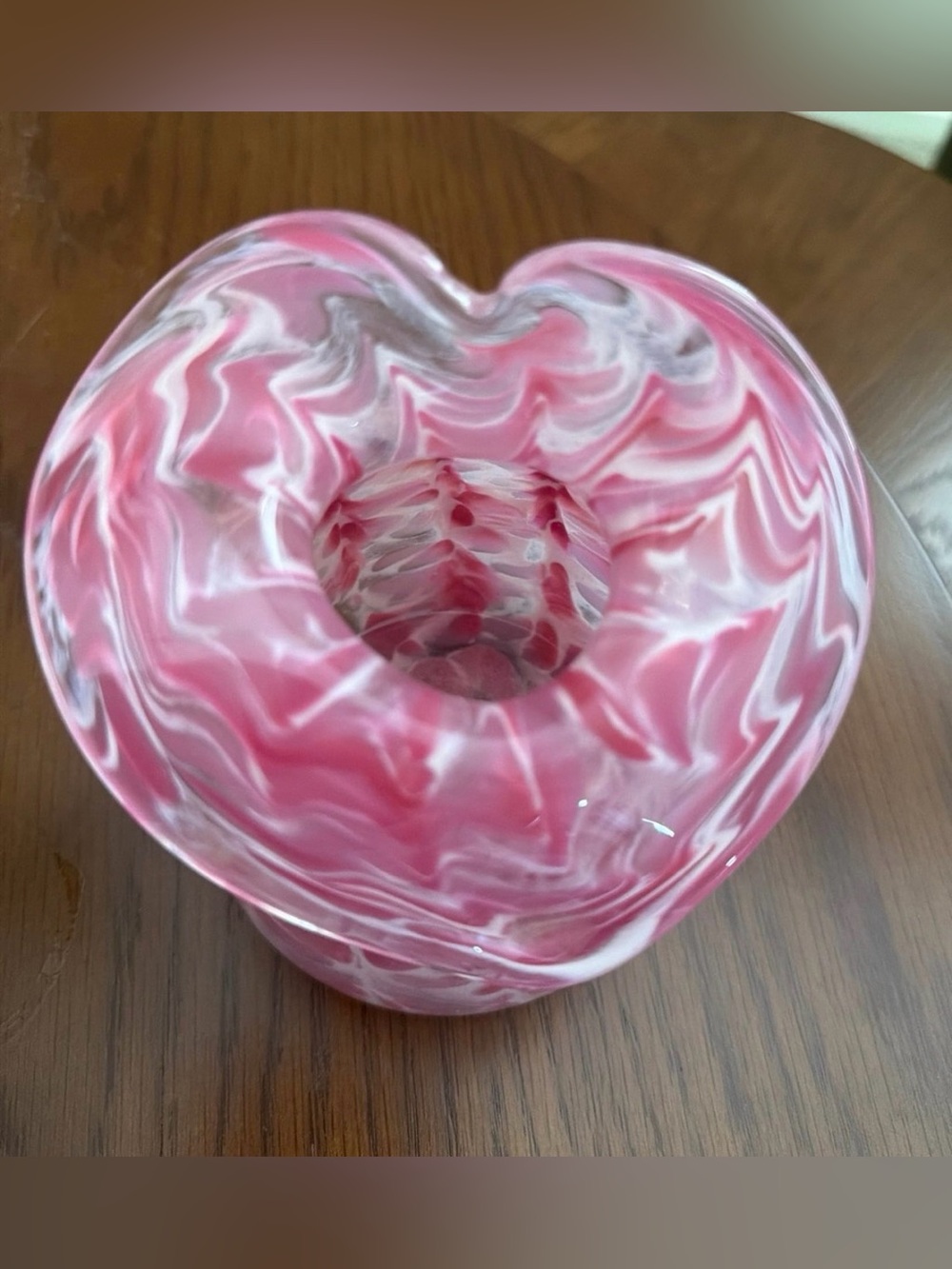 Pink Art Glass Vase - Handblown and signed - Picture 4 of 4